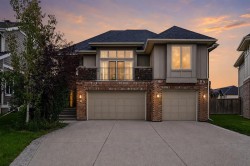 22 Wendham Place SW Calgary, AB T3H 0R6