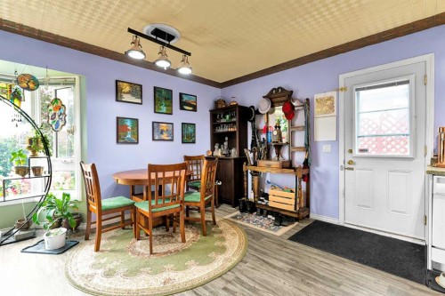 3722 Dover Ridge Drive Se, Calgary, AB - Indoor