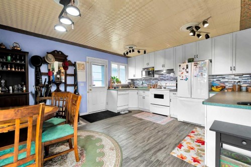 3722 Dover Ridge Drive Se, Calgary, AB - Indoor