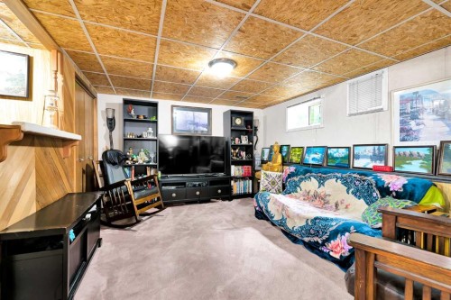 3722 Dover Ridge Drive Se, Calgary, AB - Indoor