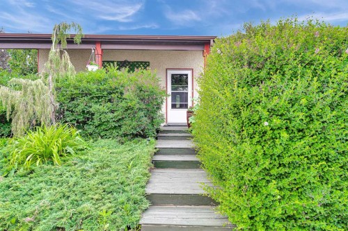3722 Dover Ridge Drive Se, Calgary, AB - Outdoor