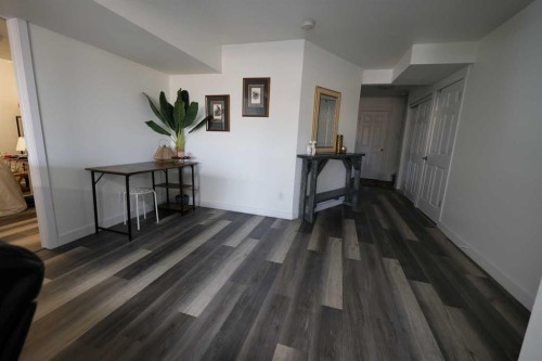 163 Cityside Park Ne, Calgary, AB - Indoor Photo Showing Other Room