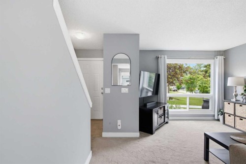 237 Deerpoint Lane Se, Calgary, AB 