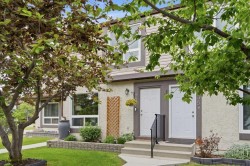 237 Deerpoint Lane SE Calgary, AB T2J 6M6