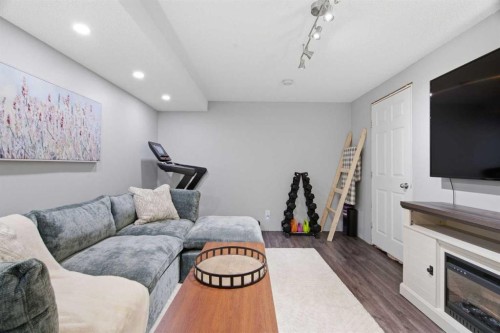 237 Deerpoint Lane Se, Calgary, AB 