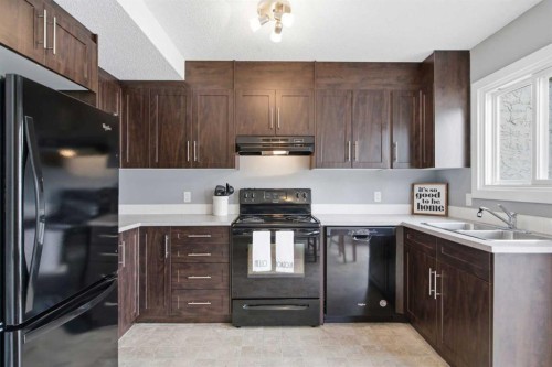237 Deerpoint Lane Se, Calgary, AB 