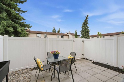237 Deerpoint Lane Se, Calgary, AB 