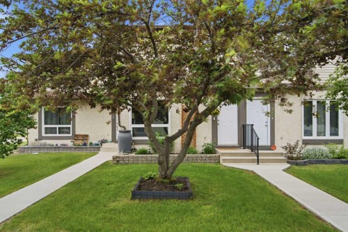 237 Deerpoint Lane Se, Calgary, AB 