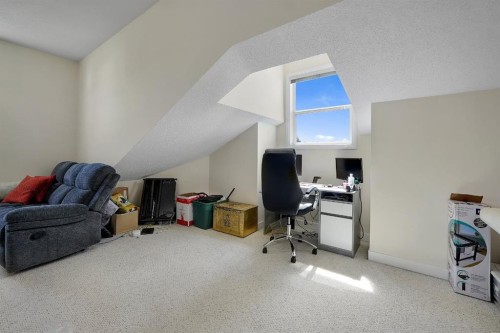 227-1920 14 Avenue Ne, Calgary, AB - Indoor