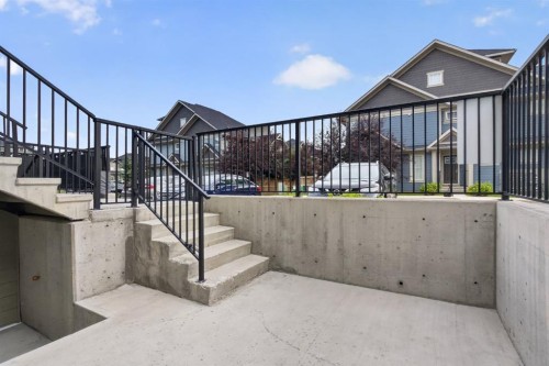 461 Cranbrook Square Se, Calgary, AB - Outdoor