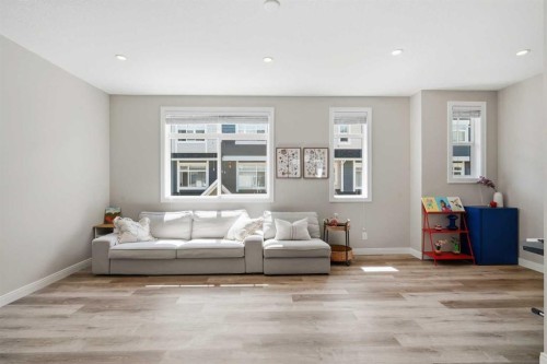 312 Wentworth Row Sw, Calgary, AB - Indoor Photo Showing Other Room