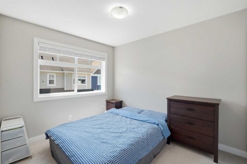 312 Wentworth Row Sw, Calgary, AB - Indoor Photo Showing Bedroom