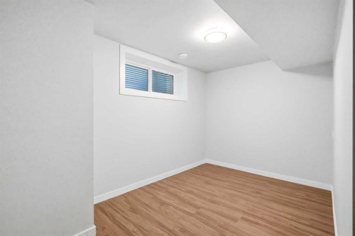 312 Wentworth Row Sw, Calgary, AB - Indoor Photo Showing Other Room