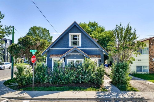 3222 1 Street Ne, Calgary, AB - Outdoor
