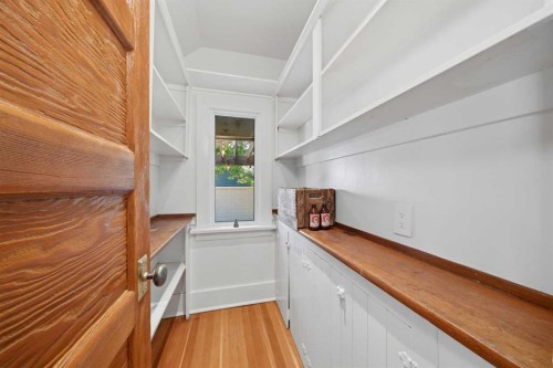 3222 1 Street Ne, Calgary, AB - Indoor Photo Showing Other Room