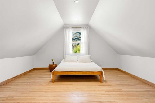 3222 1 Street Ne, Calgary, AB - Indoor