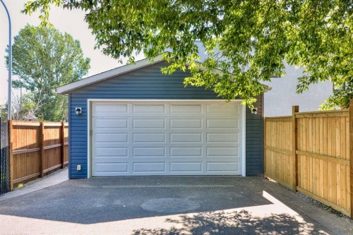 3222 1 Street Ne, Calgary, AB - Outdoor With Exterior