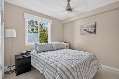 204-406 Cranberry Park Se, Calgary, AB - Indoor Photo Showing Bedroom