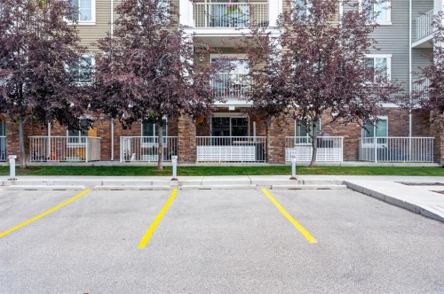 204-406 Cranberry Park Se, Calgary, AB - Outdoor With Balcony With Facade