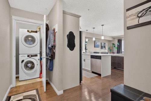 204-406 Cranberry Park Se, Calgary, AB - Indoor