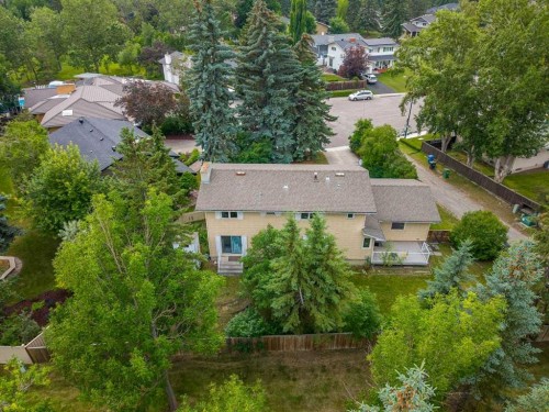3207 Utah Place Nw, Calgary, AB - Outdoor