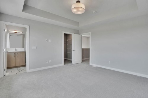 284 Huxbury View Ne, Calgary, AB - Indoor Photo Showing Other Room