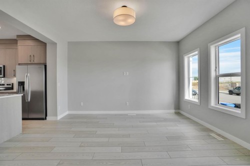 284 Huxbury View Ne, Calgary, AB - Indoor Photo Showing Kitchen