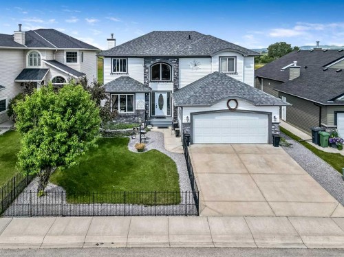 43 Sheep River Heights, Okotoks, AB - Outdoor
