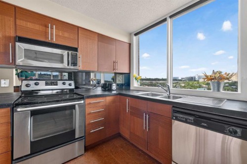 1607-145 Point Drive Nw, Calgary, AB - Indoor Photo Showing Other Room