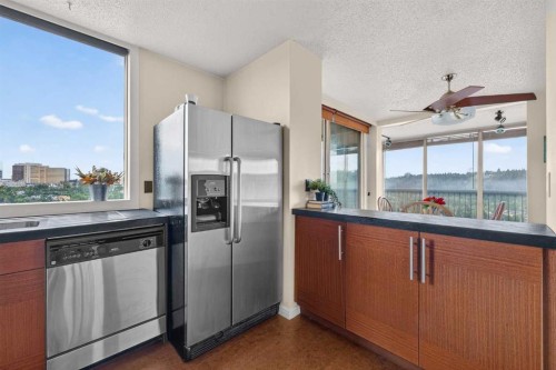 1607-145 Point Drive Nw, Calgary, AB - Indoor Photo Showing Living Room