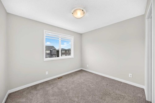 716-32 Red Embers Parade Ne, Calgary, AB - Indoor Photo Showing Other Room