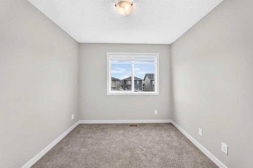 716-32 Red Embers Parade Ne, Calgary, AB - Indoor Photo Showing Other Room
