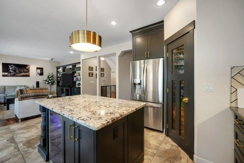 117 Marina Bay, Chestermere, AB - Indoor Photo Showing Kitchen With Upgraded Kitchen