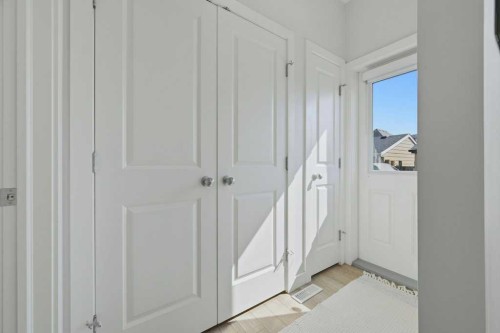 86 Marquis Common Se, Calgary, AB - Indoor Photo Showing Other Room