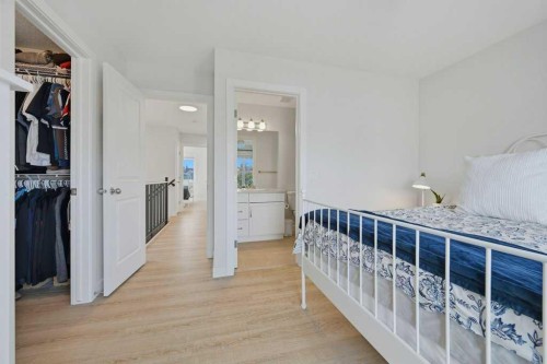 86 Marquis Common Se, Calgary, AB - Indoor Photo Showing Bedroom