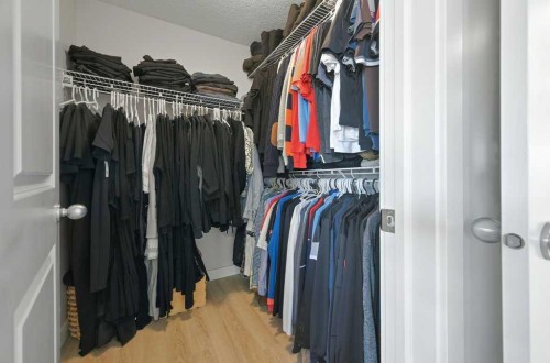 86 Marquis Common Se, Calgary, AB - Indoor With Storage