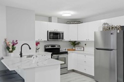 5205-16969 24 Street SW Calgary, AB T2Y 0J8
