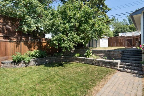2712 Conrad Drive Nw, Calgary, AB - Outdoor