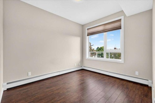 403-607 17 Avenue Nw, Calgary, AB - Indoor Photo Showing Other Room
