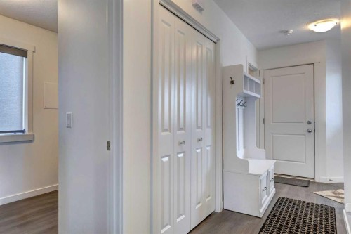 320 Whispering Way, Vulcan, AB - Indoor Photo Showing Other Room