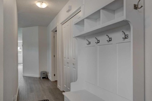 320 Whispering Way, Vulcan, AB - Indoor Photo Showing Other Room