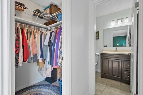 31 Mt Aberdeen Grove Se, Calgary, AB - Indoor With Storage