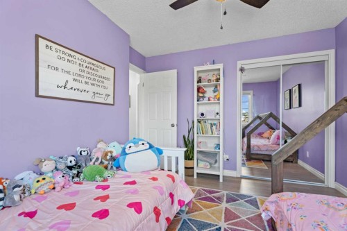 31 Mt Aberdeen Grove Se, Calgary, AB - Indoor Photo Showing Bedroom