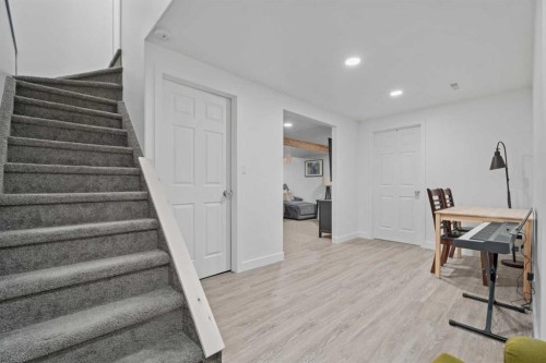 31 Mt Aberdeen Grove Se, Calgary, AB - Indoor Photo Showing Other Room