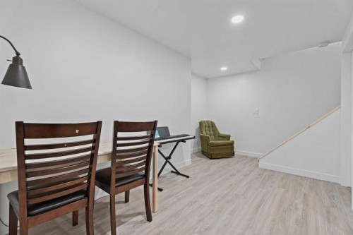 31 Mt Aberdeen Grove Se, Calgary, AB - Indoor