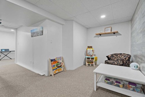 31 Mt Aberdeen Grove Se, Calgary, AB - Indoor