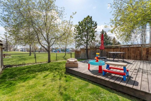 31 Mt Aberdeen Grove Se, Calgary, AB - Outdoor