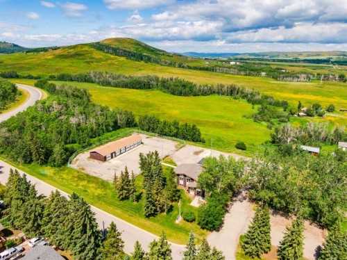 514 & 526 Windsor Avenue Nw, Diamond Valley, AB 