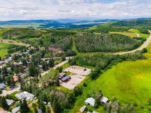 514 & 526 Windsor Avenue Nw, Diamond Valley, AB 