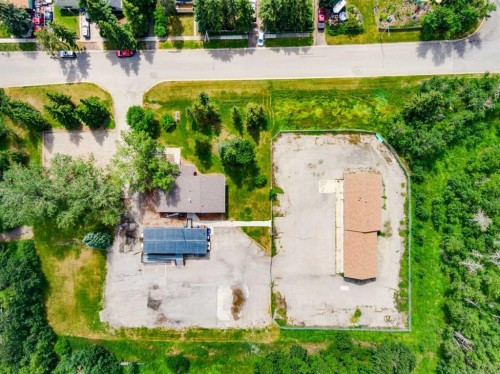 514 & 526 Windsor Avenue Nw, Diamond Valley, AB 